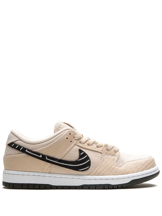 NIKE SB DUNK LOW ALBINO & PRETO